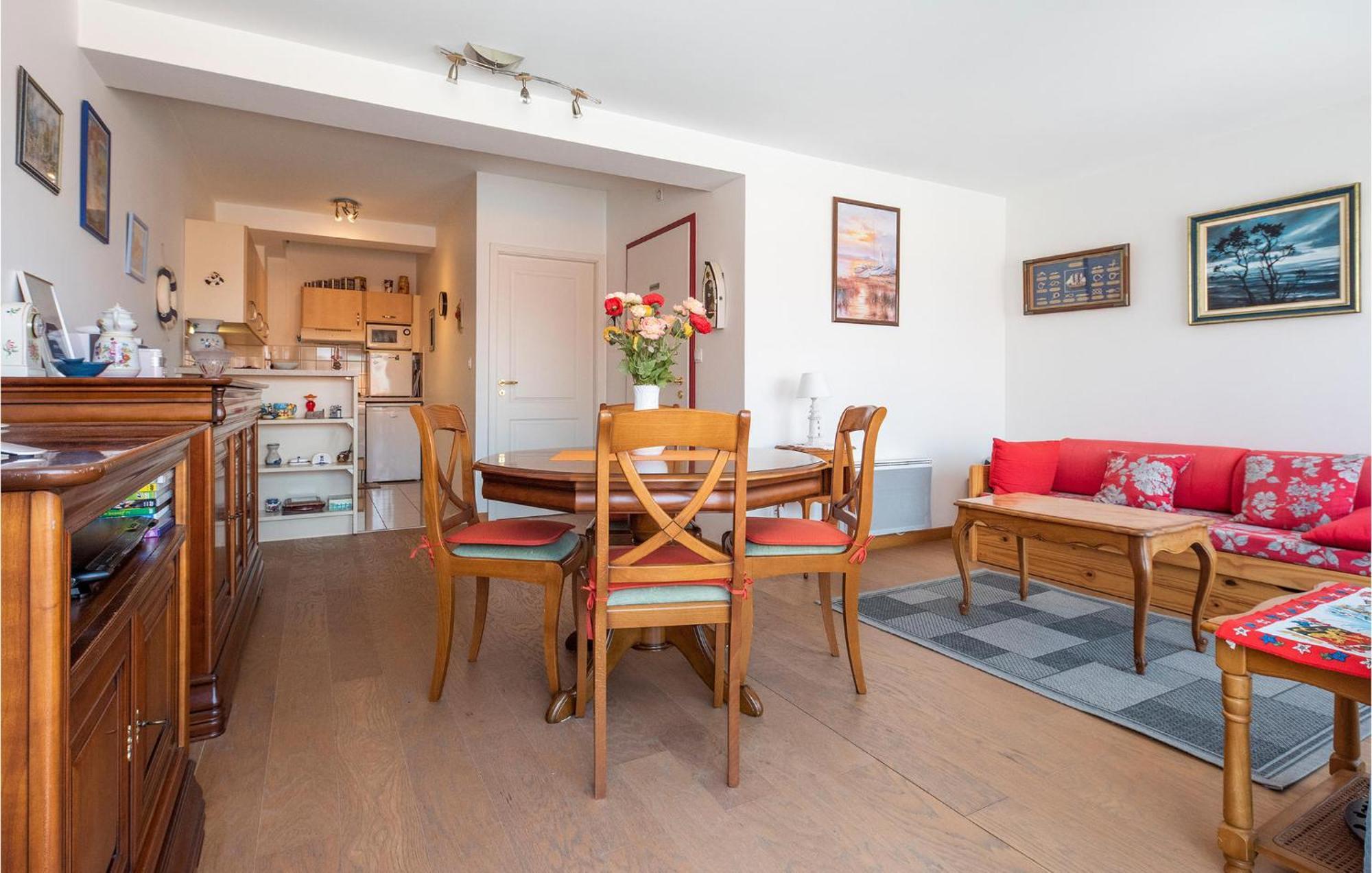 Gorgeous Apartment In Royan With Kitchen מראה חיצוני תמונה