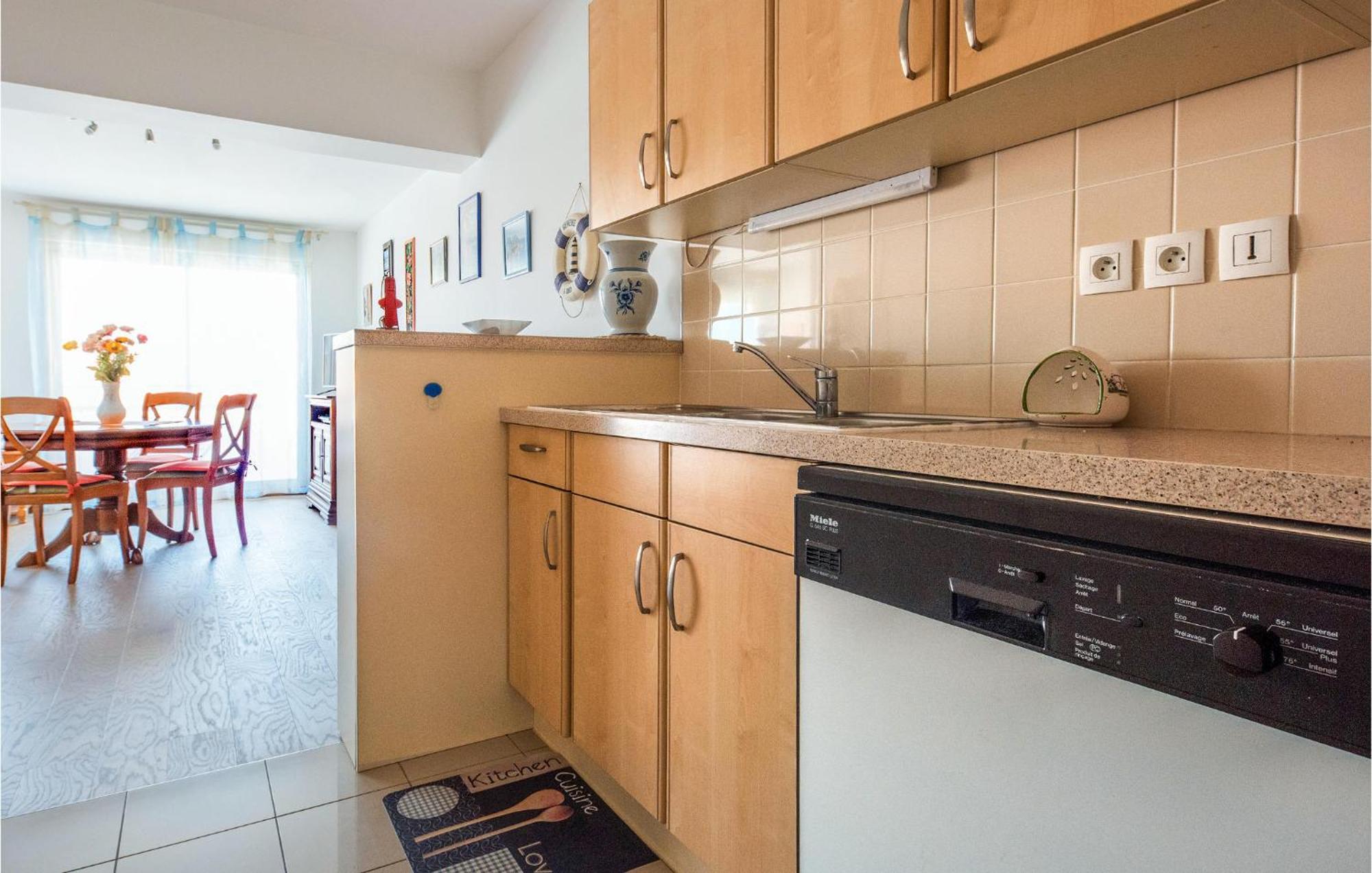 Gorgeous Apartment In Royan With Kitchen מראה חיצוני תמונה